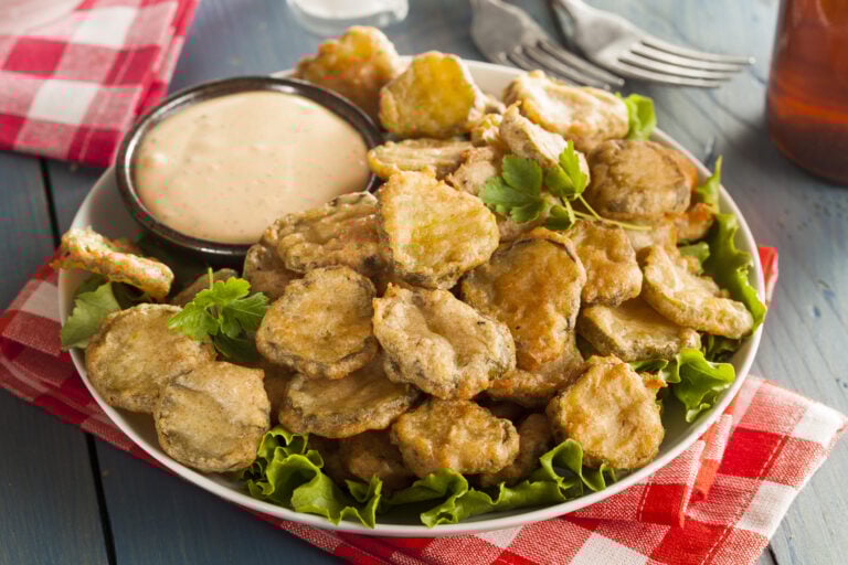 Game Day Ultimate Snack: Easy Crispy Fried Pickles Recipe